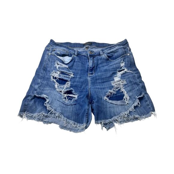 Judy Blue High Rise Patch Destroyed 3XL Woman’s Denim Shorts - Picture 1 of 4